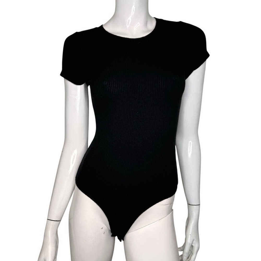 🤑 5/$25 Fashion Nova Black Ribbed Short Sleeve Crewneck Bodysuit